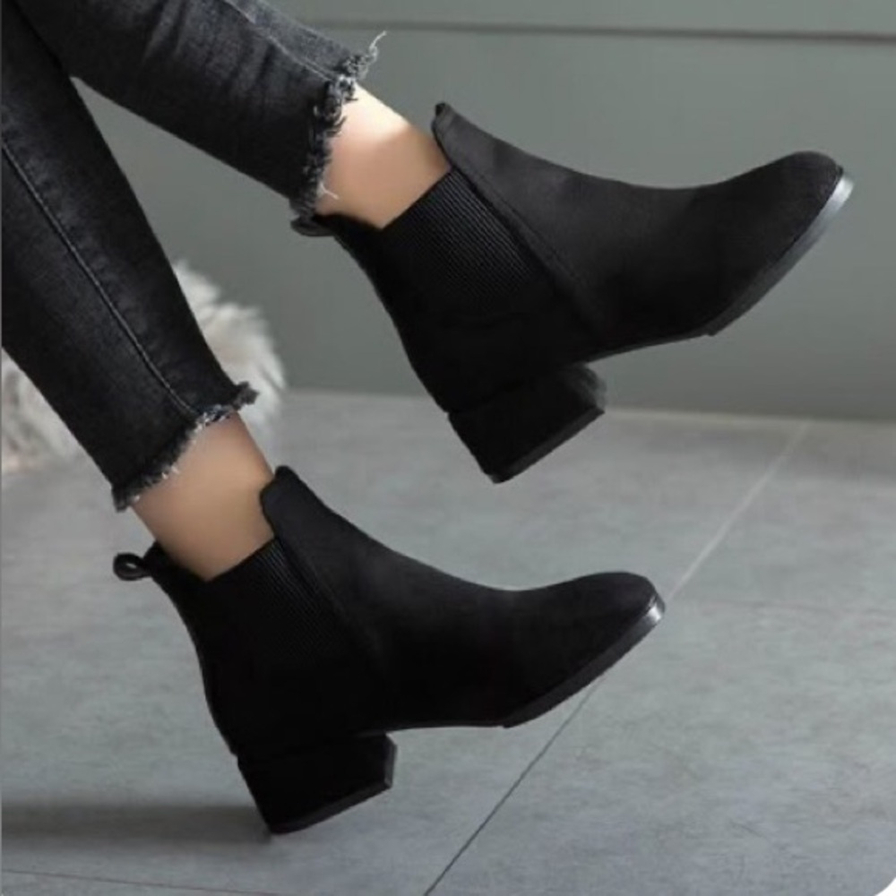 TOMS Women’s Black Suede Ankle Boots, Size US. W 8.5